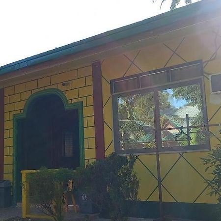 Rodel Yellow Hauz Itaytay エクステリア 写真